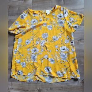 Daytrip Yellow Floral Top Women's Large Short Sleeve Flowy Line Art